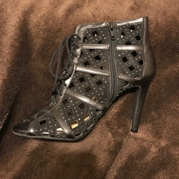 Shoes - Black lace up heels